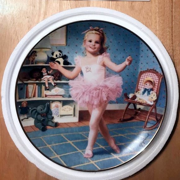 TUESDAY'S CHILD PORCELAIN COLLECTORS PLATE - Picture 2 of 2